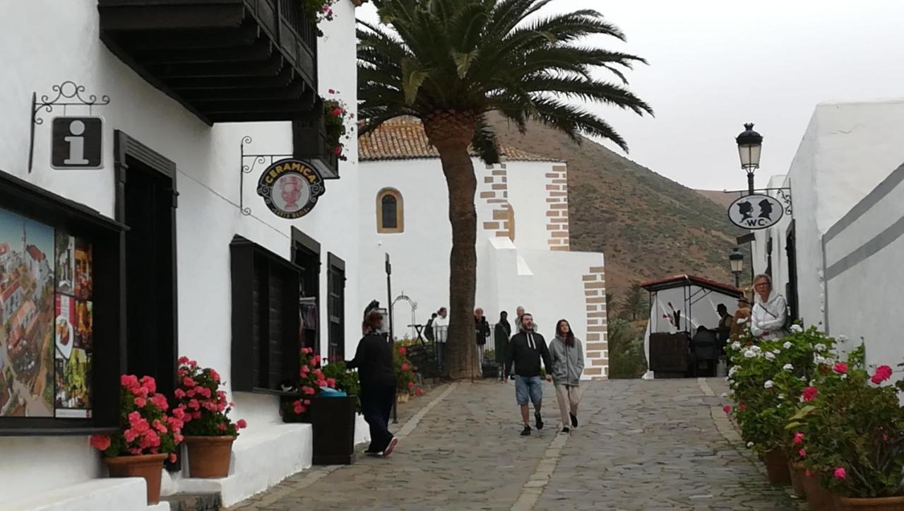 Bed & Breakfast Descanso Y Relax Puerto del Rosario  Exterior photo